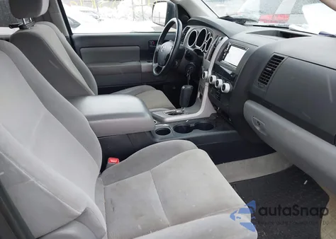 2008 Toyota Sequoia Sr5 5.7L V8 z USA, uszkodzony, nr VIN 5TDZY64A98S011223